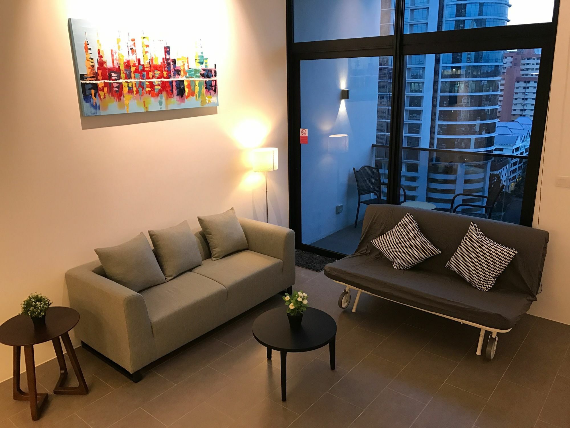 فندق أليلا بانجسار كوالا لمبور كوالالمبور المظهر الخارجي الصورة A living room with a sofa bed
