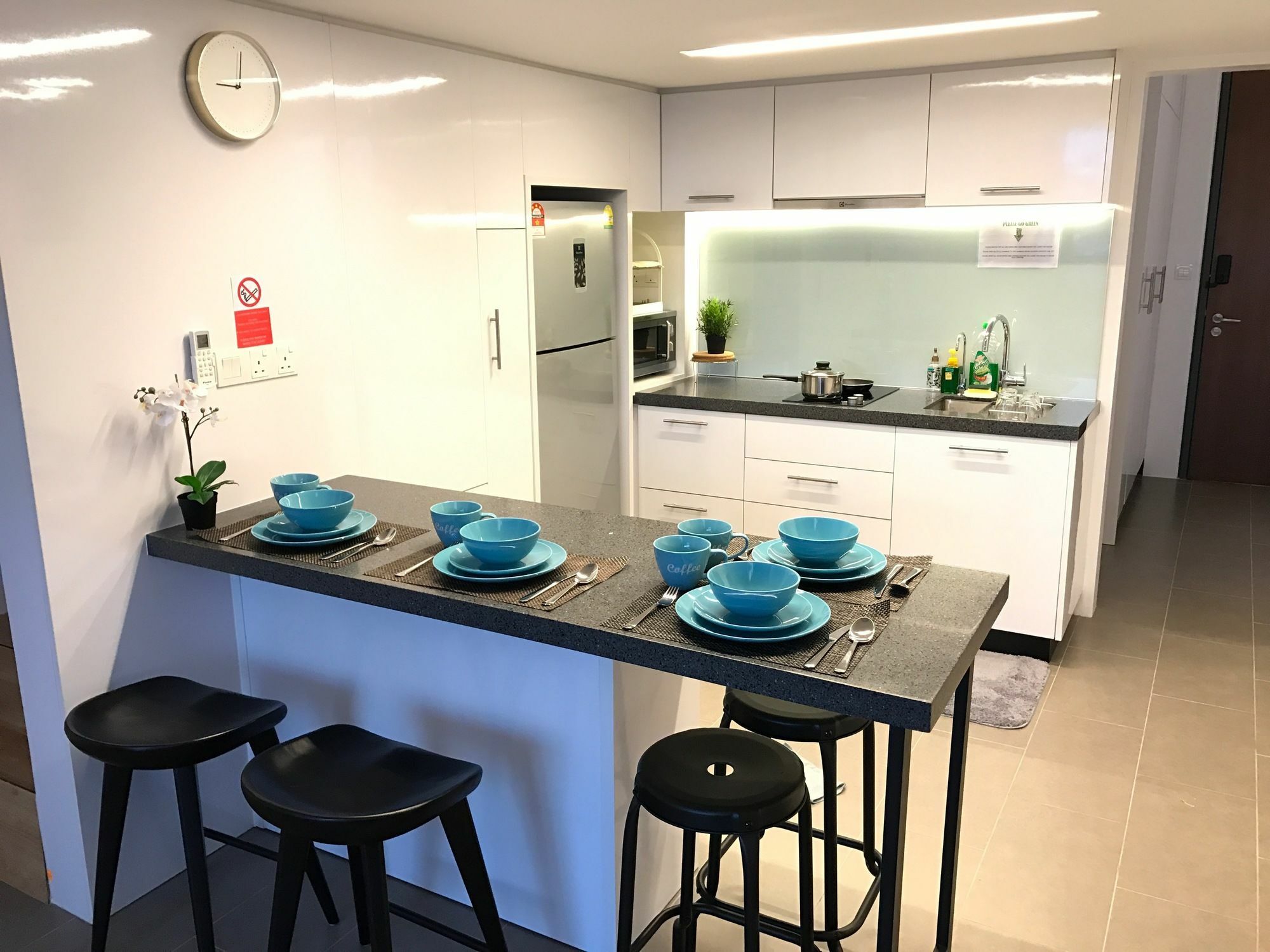 فندق أليلا بانجسار كوالا لمبور كوالالمبور المظهر الخارجي الصورة A kitchen in a student apartment